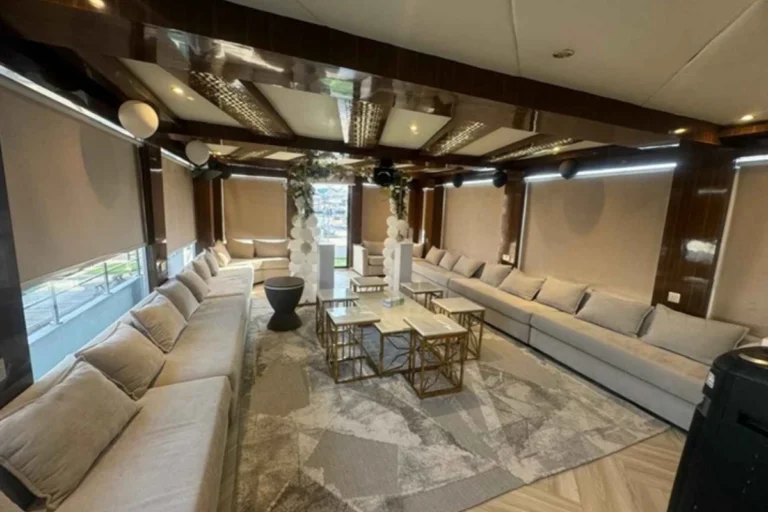 House Boat Luxury M1 – Yacht Charter – photo 6