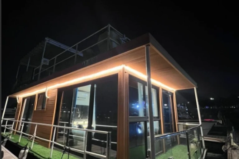 Diamond House Boat Abu Dhabi