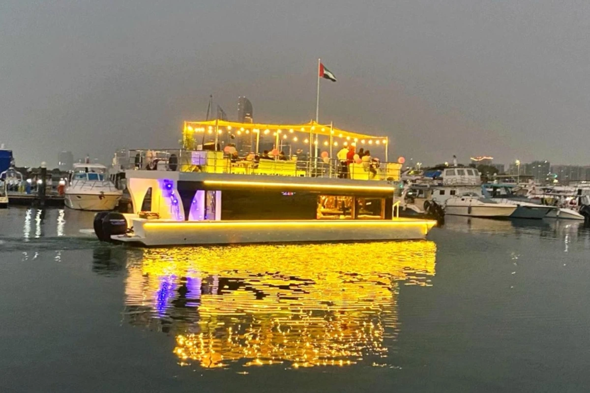 House Boat Haya Abu Dhabi | Luxury House Boat Charter House Boat Haya Abu Dhabi | Luxury House Boat Charter