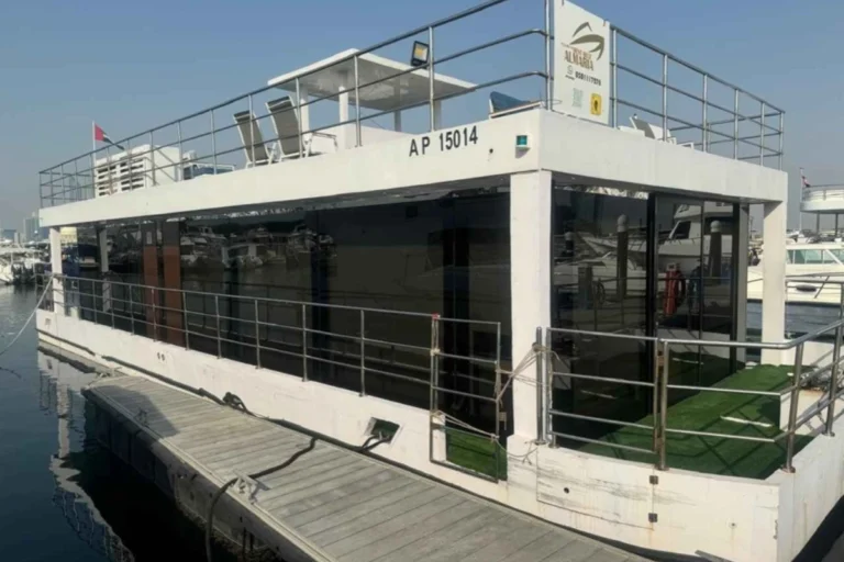 House Boat Luxury M1 – Party Yacht
