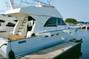 40 ft yacht charter Abu Dhabi