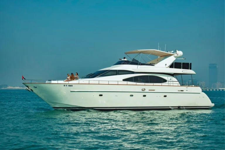 82 Ft Paradise with Jacuzzi (Birthday Yacht) – photo 14