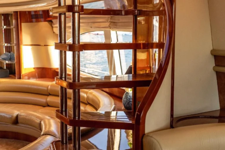 82 Ft Paradise with Jacuzzi (Birthday Yacht) – photo 3