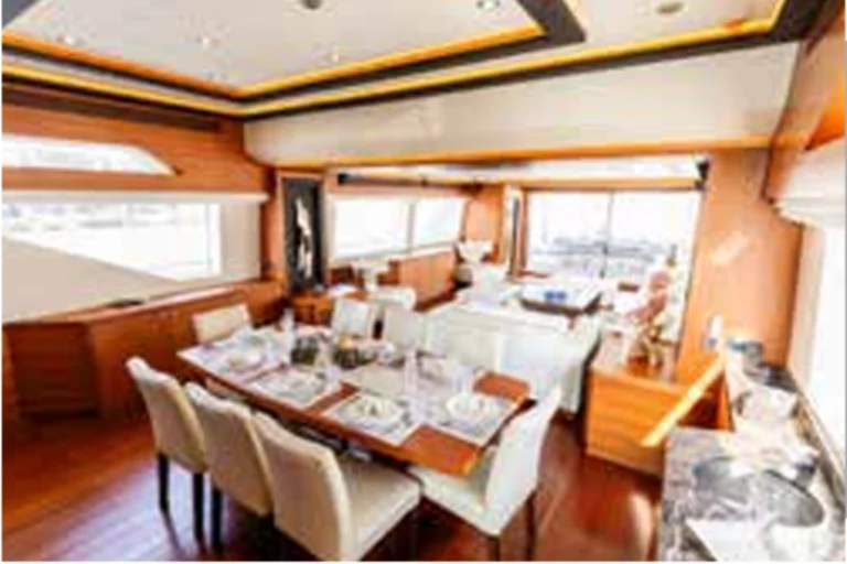 96 FT Caliente Luxury Yacht Rental Dubai – photo 3
