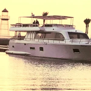 95 ft Venus yacht Dubai cruising in Dubai Marina