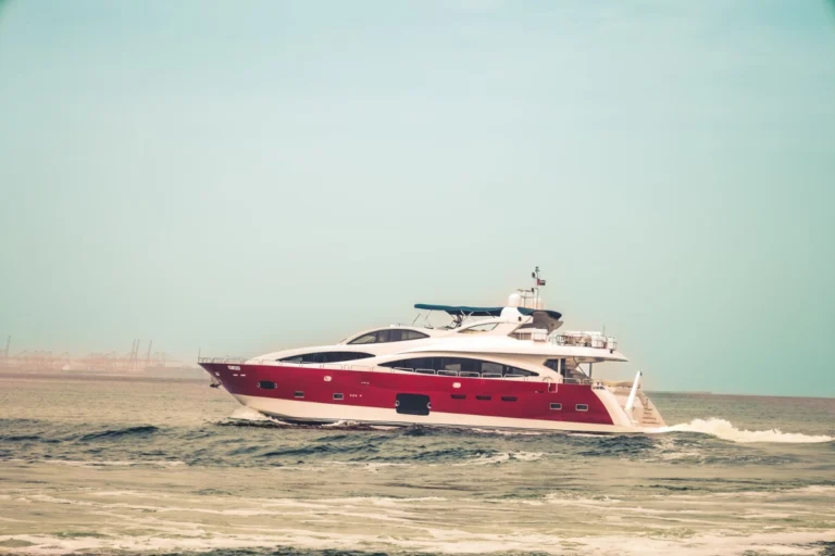 110 FT Kona Luxury Yacht Rental Dubai – photo 3