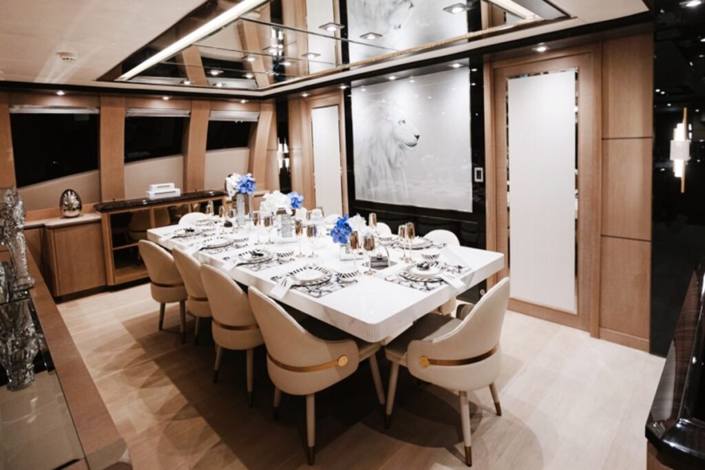 Yacht