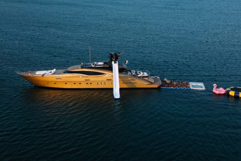 Golden Ocean F1 Yacht Charter – photo 2