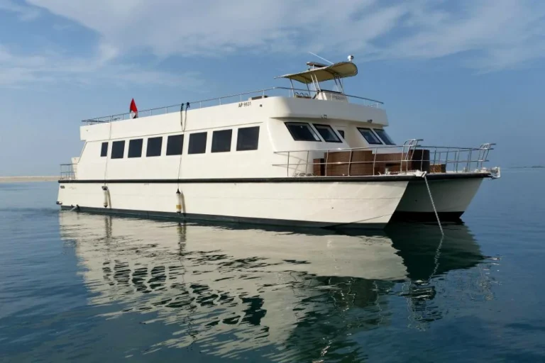 Butinah Boat – Yacht Charter Abu Dhabi
