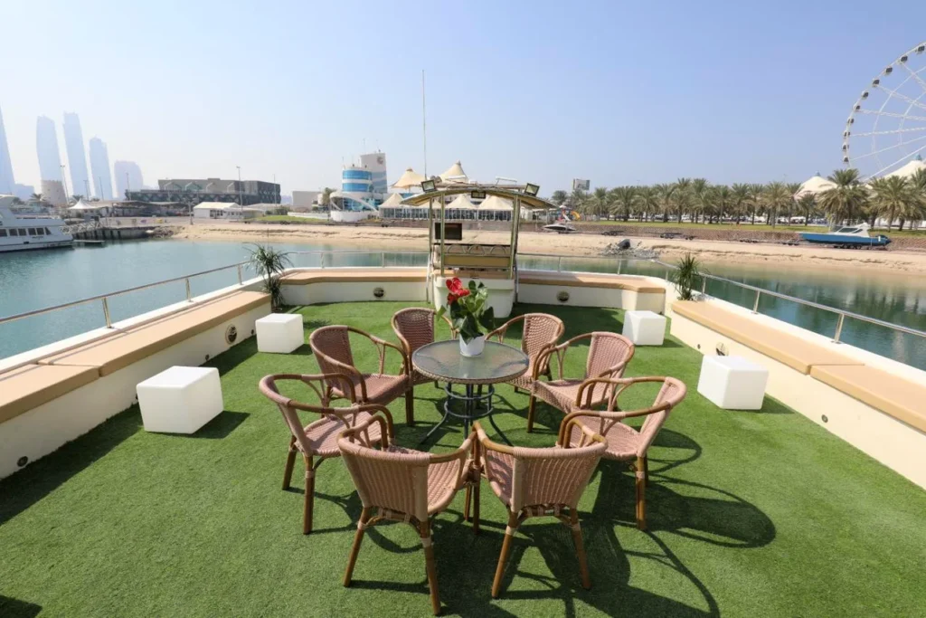 Butinah Boat – overnight stay in Abu Dhabi (4)