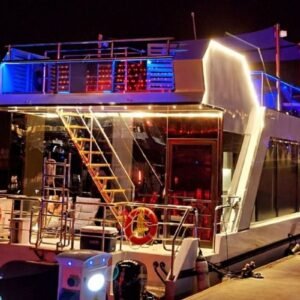 Lavy luxury yacht in Abu Dhabi