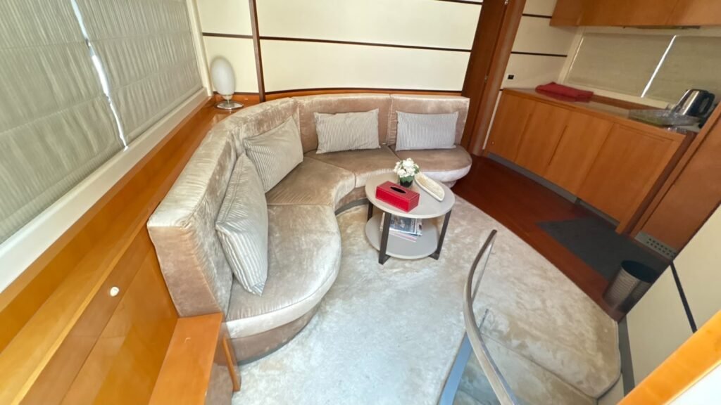 Pershing 62 Luxury Yacht Abu Dhabi — 5